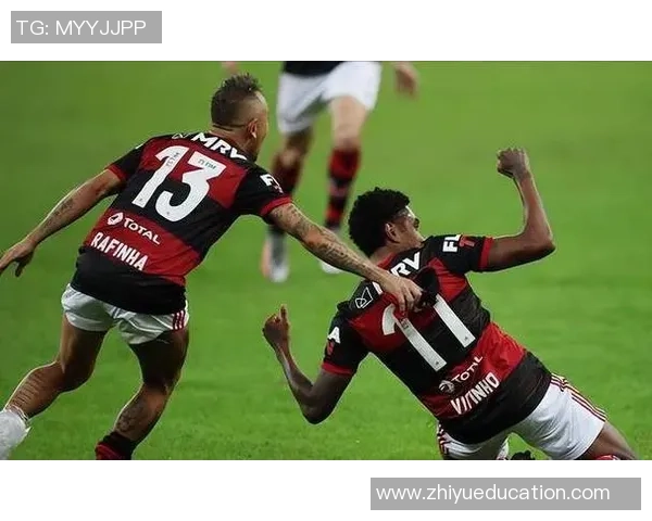 克劳利队与斯蒂文尼奇队激战正酣谁能在这场较量中脱颖而出